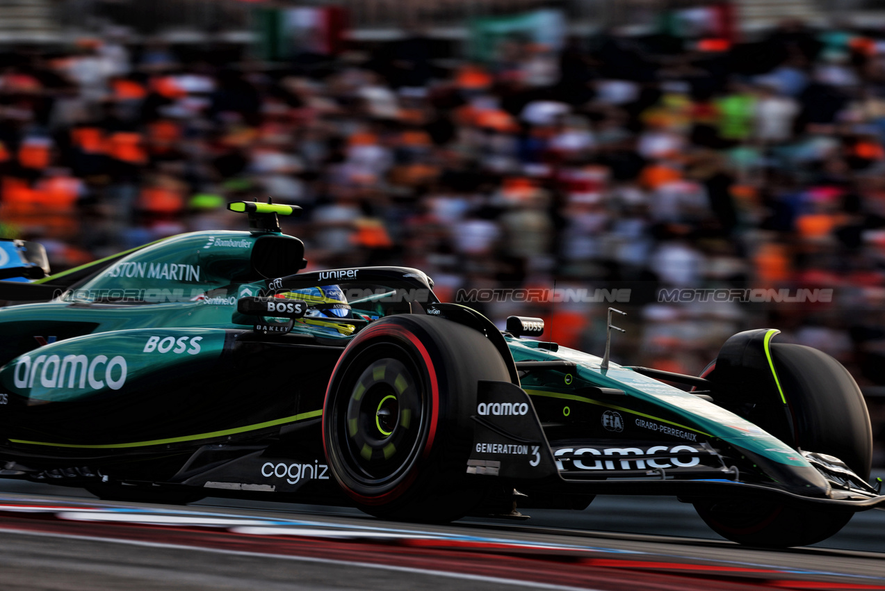 GP STATI UNITI, Fernando Alonso (ESP) Aston Martin F1 Team AMR24.

19.10.2024. Formula 1 World Championship, Rd 19, United States Grand Prix, Austin, Texas, USA, Sprint e Qualifiche Day.

 - www.xpbimages.com, EMail: requests@xpbimages.com © Copyright: Coates / XPB Images