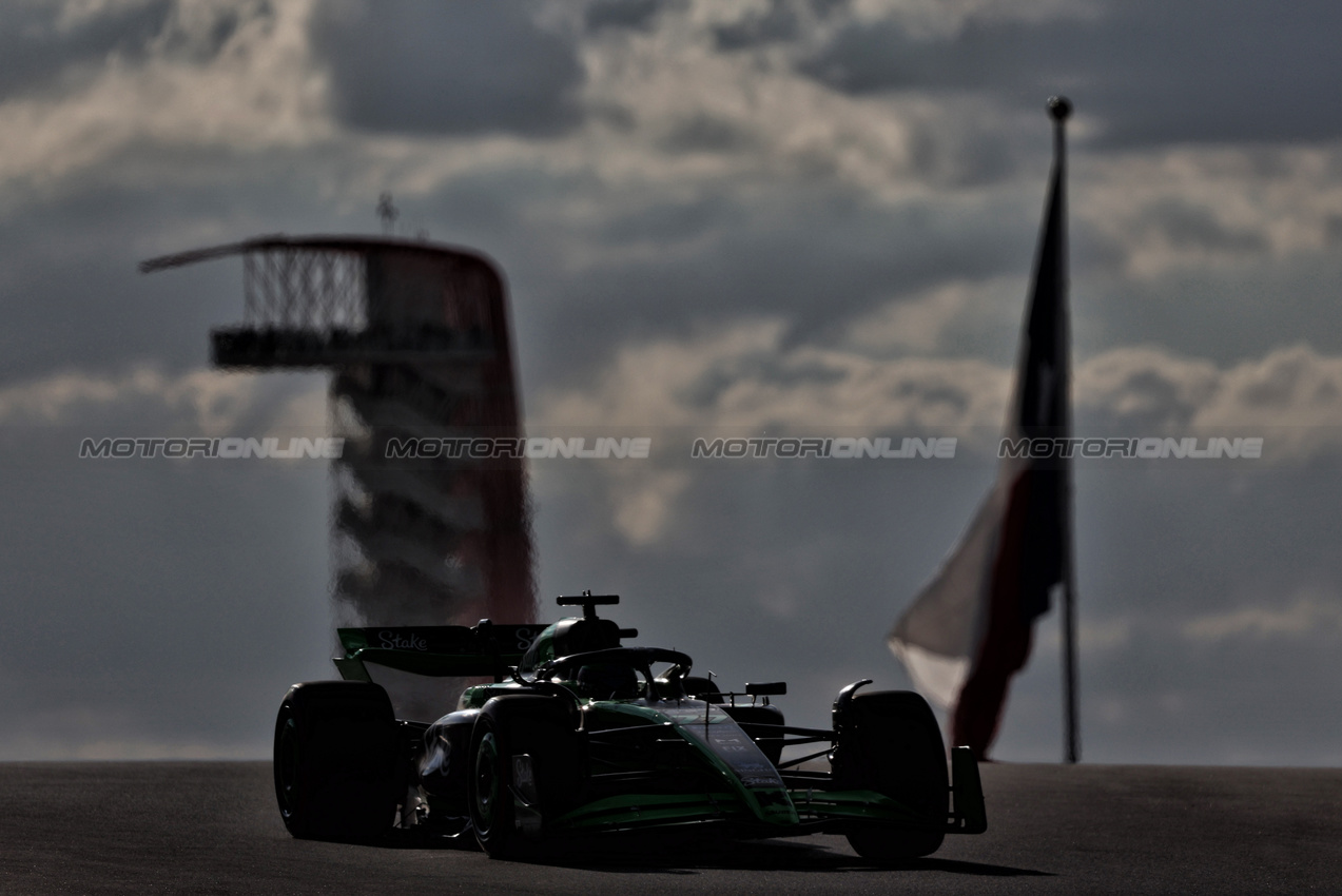 GP STATI UNITI, Valtteri Bottas (FIN) Sauber C44.

19.10.2024. Formula 1 World Championship, Rd 19, United States Grand Prix, Austin, Texas, USA, Sprint e Qualifiche Day.

 - www.xpbimages.com, EMail: requests@xpbimages.com © Copyright: Rew / XPB Images