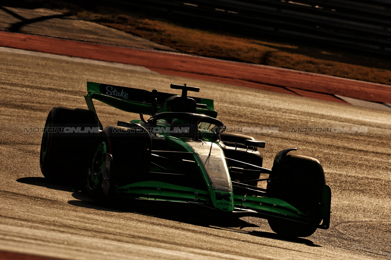 GP STATI UNITI, Valtteri Bottas (FIN) Sauber C44.

19.10.2024. Formula 1 World Championship, Rd 19, United States Grand Prix, Austin, Texas, USA, Sprint e Qualifiche Day.

 - www.xpbimages.com, EMail: requests@xpbimages.com © Copyright: Coates / XPB Images