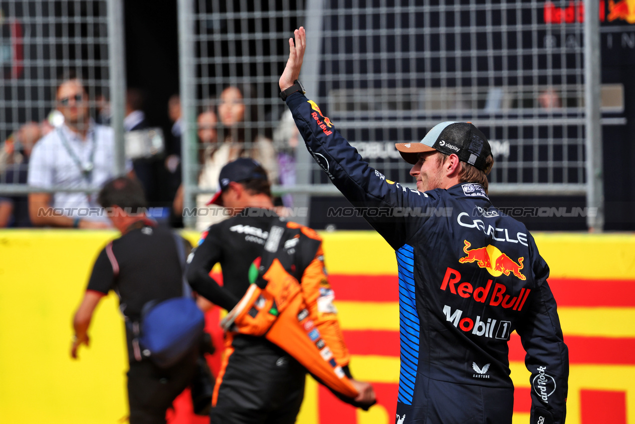 GP STATI UNITI, Sprint winner Max Verstappen (NLD) Red Bull Racing celebrates in parc ferme.

19.10.2024. Formula 1 World Championship, Rd 19, United States Grand Prix, Austin, Texas, USA, Sprint e Qualifiche Day.

- www.xpbimages.com, EMail: requests@xpbimages.com © Copyright: Bearne / XPB Images