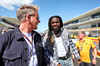 GP STATI UNITI, (L to R): Shaboozey (USA) Singer with Gordon Ramsey (GBR) Celebrity Chef on the grid.

19.10.2024. Formula 1 World Championship, Rd 19, United States Grand Prix, Austin, Texas, USA, Sprint e Qualifiche Day.

- www.xpbimages.com, EMail: requests@xpbimages.com © Copyright: Moy / XPB Images