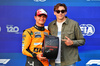 GP STATI UNITI, (L to R): Lando Norris (GBR) McLaren is presented the Pirelli Pole Position Award by Armand 'Mondo' Duplantis (SWE) Pole Vaulter.

19.10.2024. Formula 1 World Championship, Rd 19, United States Grand Prix, Austin, Texas, USA, Sprint e Qualifiche Day.

- www.xpbimages.com, EMail: requests@xpbimages.com © Copyright: Batchelor / XPB Images