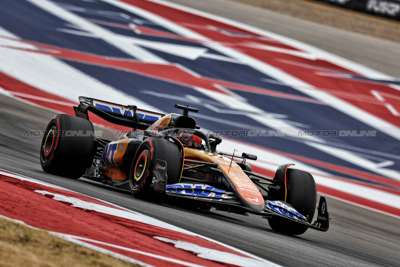 GP STATI UNITI, Esteban Ocon (FRA) Alpine F1 Team A524.

18.10.2024. Formula 1 World Championship, Rd 19, United States Grand Prix, Austin, Texas, USA, Sprint Qualifiche Day

- www.xpbimages.com, EMail: requests@xpbimages.com © Copyright: Moy / XPB Images