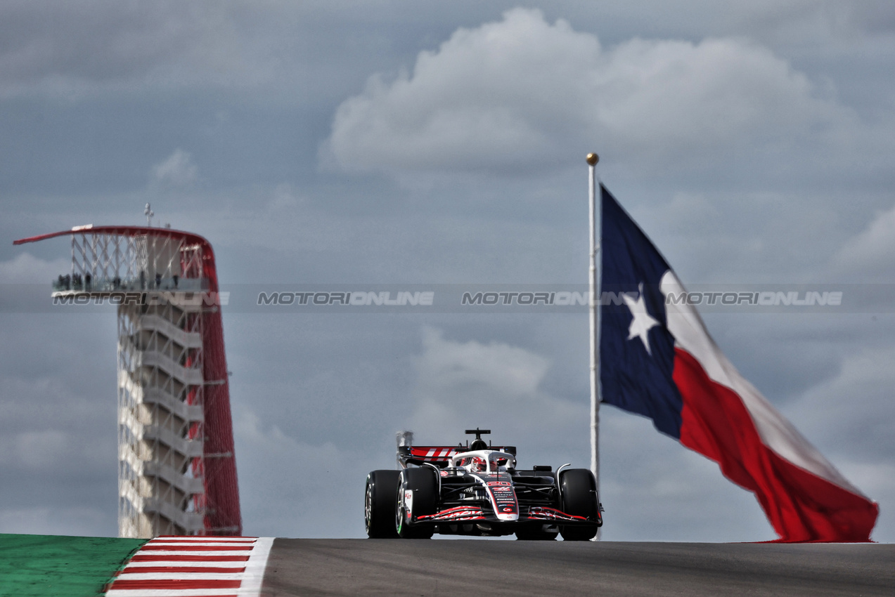 GP STATI UNITI, Kevin Magnussen (DEN) Haas VF-24.

18.10.2024. Formula 1 World Championship, Rd 19, United States Grand Prix, Austin, Texas, USA, Sprint Qualifiche Day

- www.xpbimages.com, EMail: requests@xpbimages.com © Copyright: Moy / XPB Images