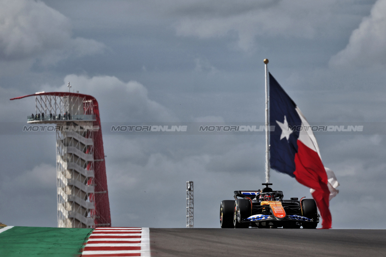 GP STATI UNITI, Esteban Ocon (FRA) Alpine F1 Team A524.

18.10.2024. Formula 1 World Championship, Rd 19, United States Grand Prix, Austin, Texas, USA, Sprint Qualifiche Day

- www.xpbimages.com, EMail: requests@xpbimages.com © Copyright: Moy / XPB Images