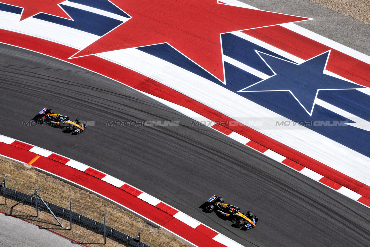 GP STATI UNITI, Esteban Ocon (FRA) Alpine F1 Team A524 davanti a team mate Pierre Gasly (FRA) Alpine F1 Team A524.

18.10.2024. Formula 1 World Championship, Rd 19, United States Grand Prix, Austin, Texas, USA, Sprint Qualifiche Day

- www.xpbimages.com, EMail: requests@xpbimages.com © Copyright: Price / XPB Images