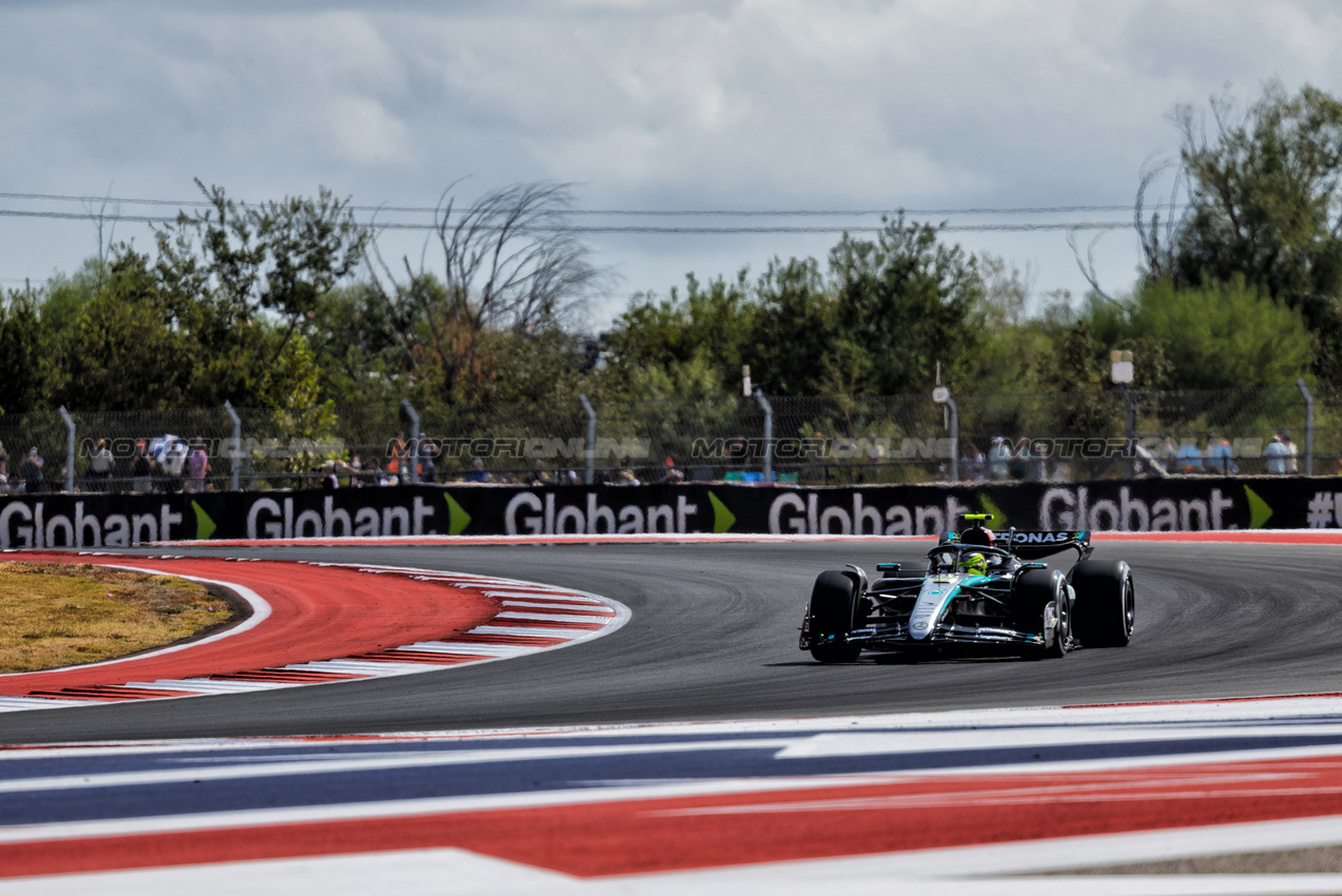 GP STATI UNITI, Lewis Hamilton (GBR) Mercedes AMG F1 W15.

18.10.2024. Formula 1 World Championship, Rd 19, United States Grand Prix, Austin, Texas, USA, Sprint Qualifiche Day

 - www.xpbimages.com, EMail: requests@xpbimages.com © Copyright: Rew / XPB Images