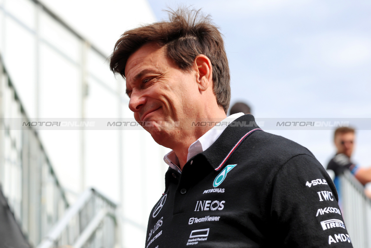 GP STATI UNITI, Toto Wolff (GER) Mercedes AMG F1 Shareholder e Executive Director.

18.10.2024. Formula 1 World Championship, Rd 19, United States Grand Prix, Austin, Texas, USA, Sprint Qualifiche Day

 - www.xpbimages.com, EMail: requests@xpbimages.com © Copyright: Rew / XPB Images