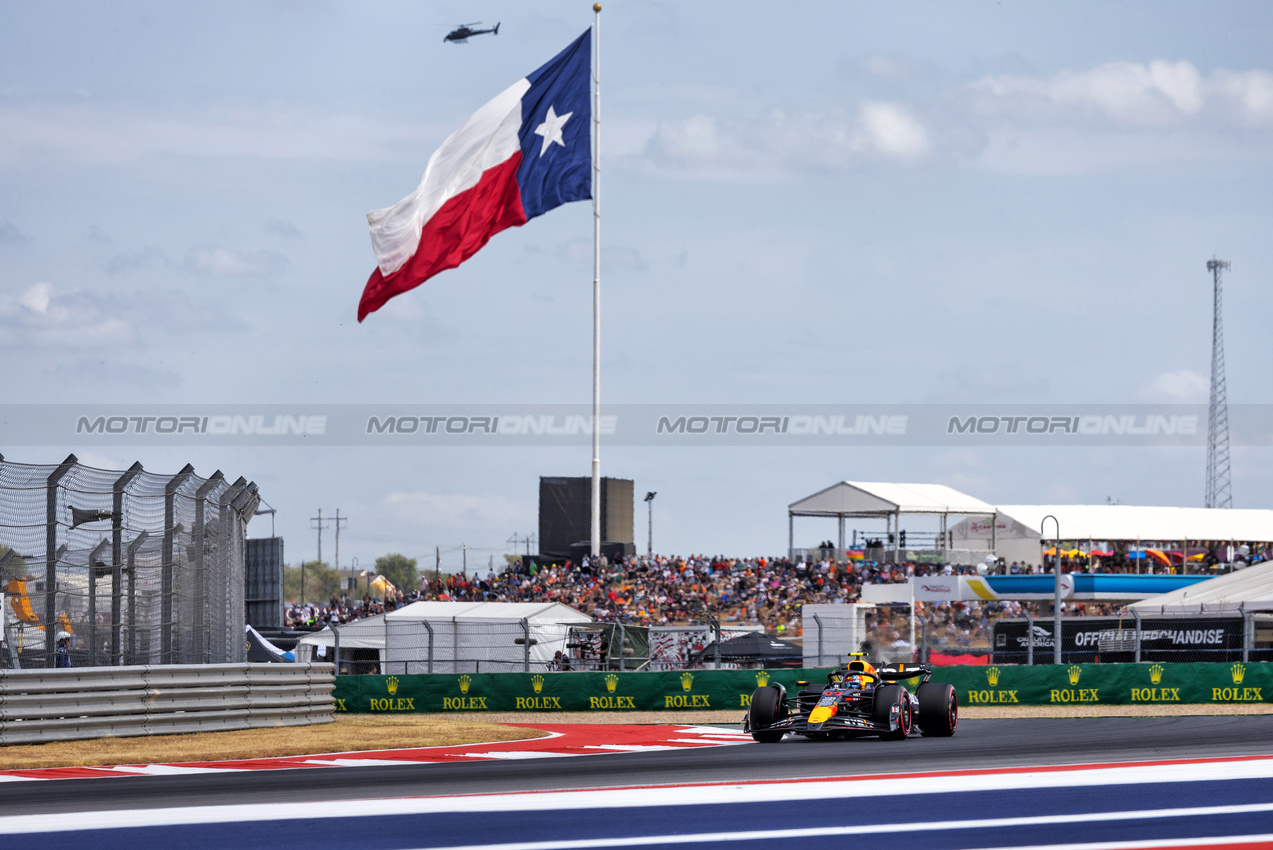 GP STATI UNITI, Sergio Perez (MEX) Red Bull Racing RB20.

18.10.2024. Formula 1 World Championship, Rd 19, United States Grand Prix, Austin, Texas, USA, Sprint Qualifiche Day

 - www.xpbimages.com, EMail: requests@xpbimages.com © Copyright: Rew / XPB Images