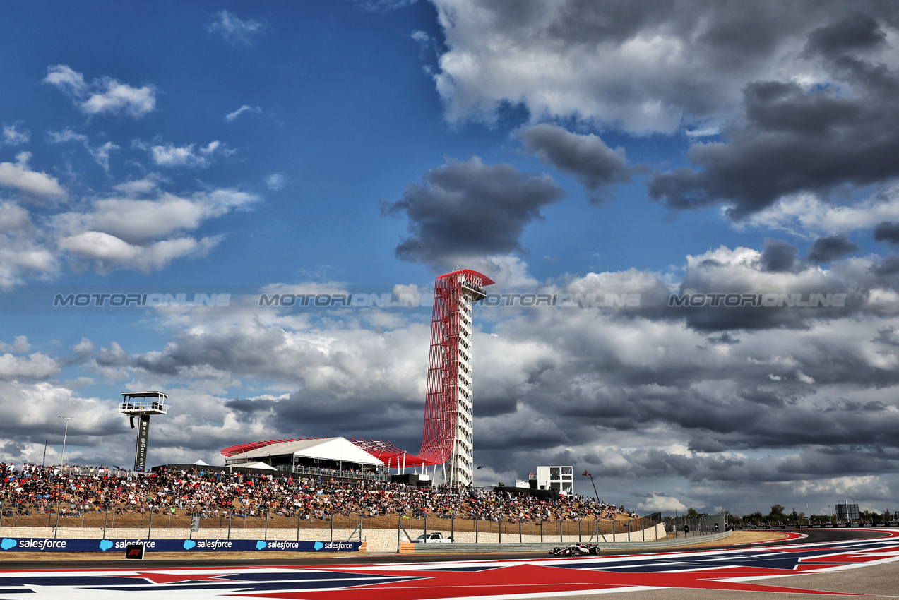 GP STATI UNITI, Nico Hulkenberg (GER) Haas VF-24.

18.10.2024. Formula 1 World Championship, Rd 19, United States Grand Prix, Austin, Texas, USA, Sprint Qualifiche Day

- www.xpbimages.com, EMail: requests@xpbimages.com © Copyright: Moy / XPB Images