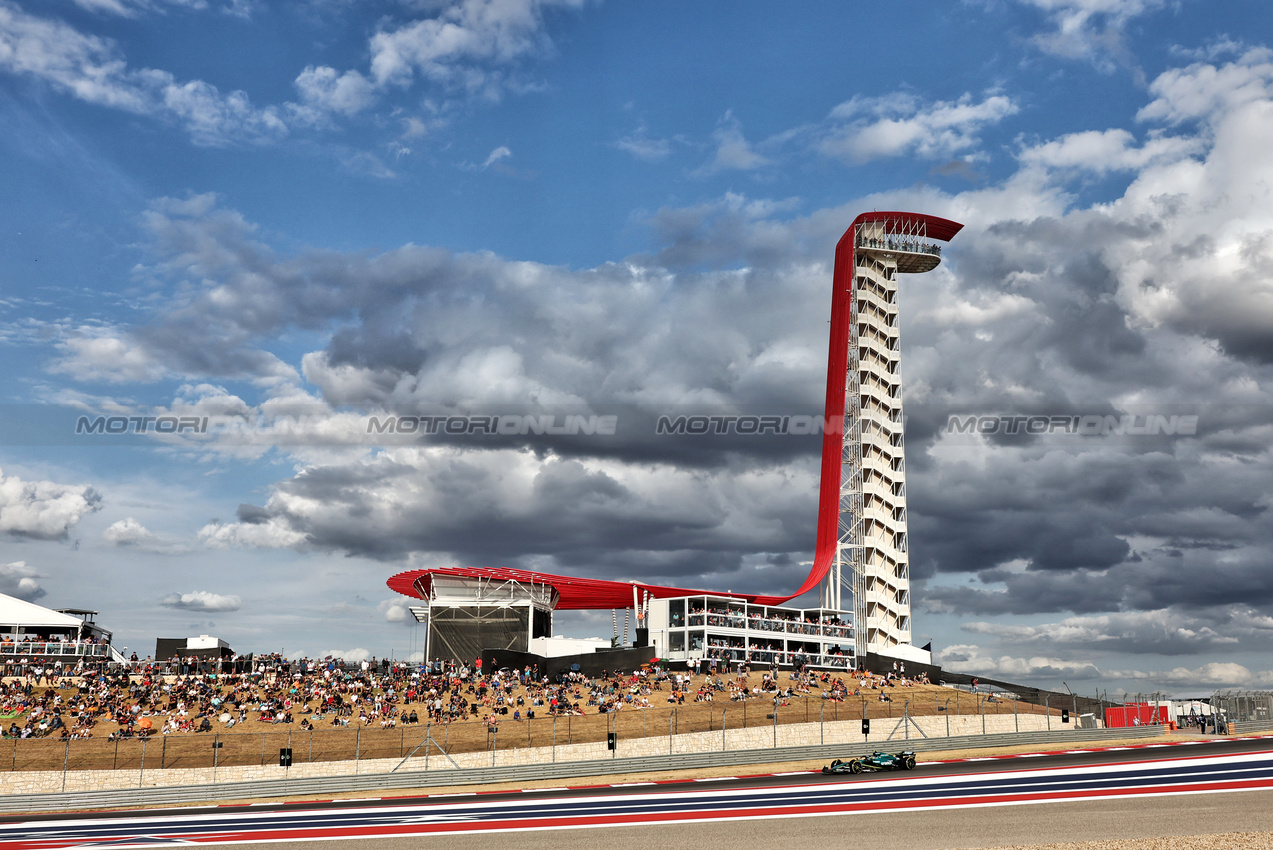 GP STATI UNITI, Fernando Alonso (ESP) Aston Martin F1 Team AMR24.

18.10.2024. Formula 1 World Championship, Rd 19, United States Grand Prix, Austin, Texas, USA, Sprint Qualifiche Day

- www.xpbimages.com, EMail: requests@xpbimages.com © Copyright: Moy / XPB Images