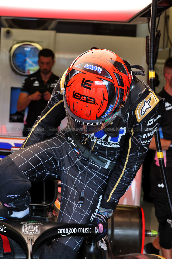 GP STATI UNITI, Esteban Ocon (FRA) Alpine F1 Team A524.

18.10.2024. Formula 1 World Championship, Rd 19, United States Grand Prix, Austin, Texas, USA, Sprint Qualifiche Day

- www.xpbimages.com, EMail: requests@xpbimages.com © Copyright: Moy / XPB Images