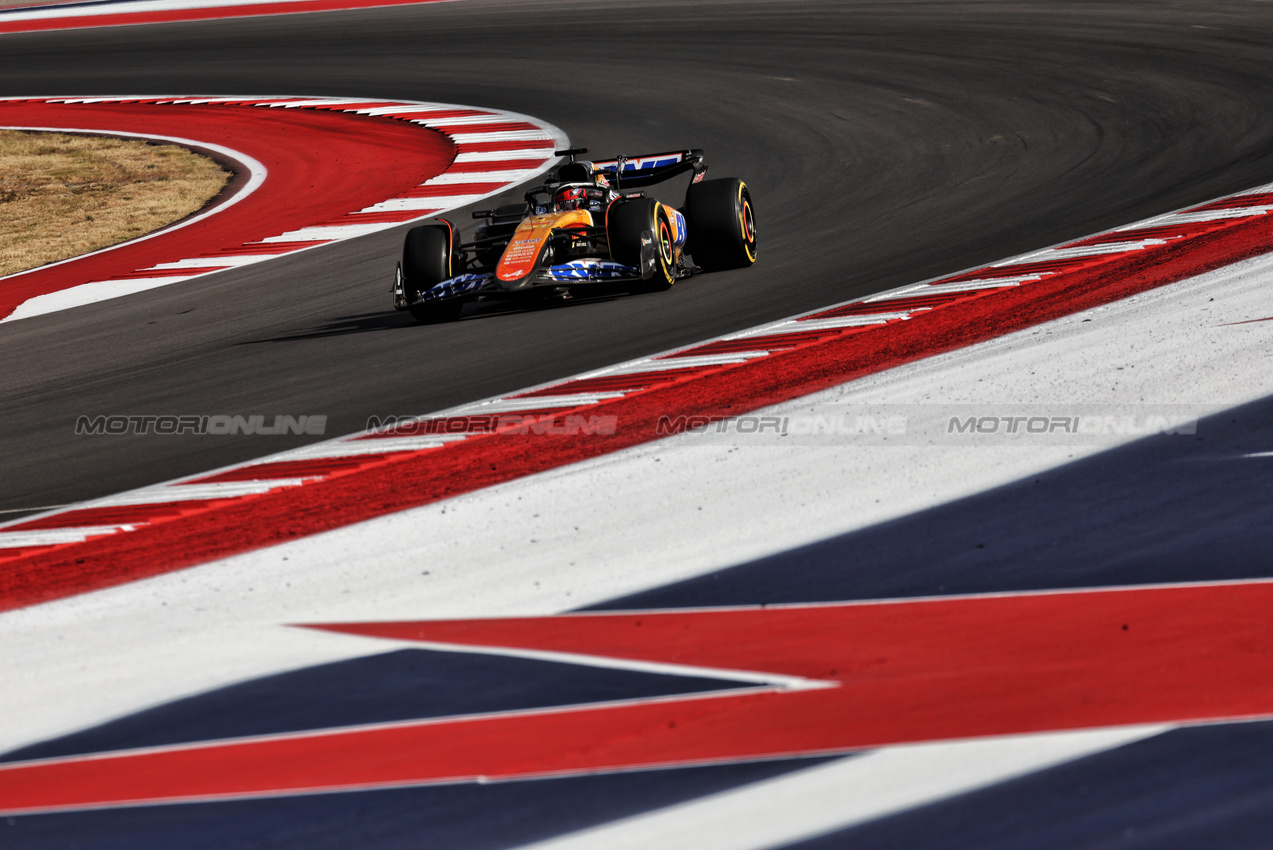 GP STATI UNITI, Esteban Ocon (FRA) Alpine F1 Team A524.

18.10.2024. Formula 1 World Championship, Rd 19, United States Grand Prix, Austin, Texas, USA, Sprint Qualifiche Day

- www.xpbimages.com, EMail: requests@xpbimages.com © Copyright: Moy / XPB Images