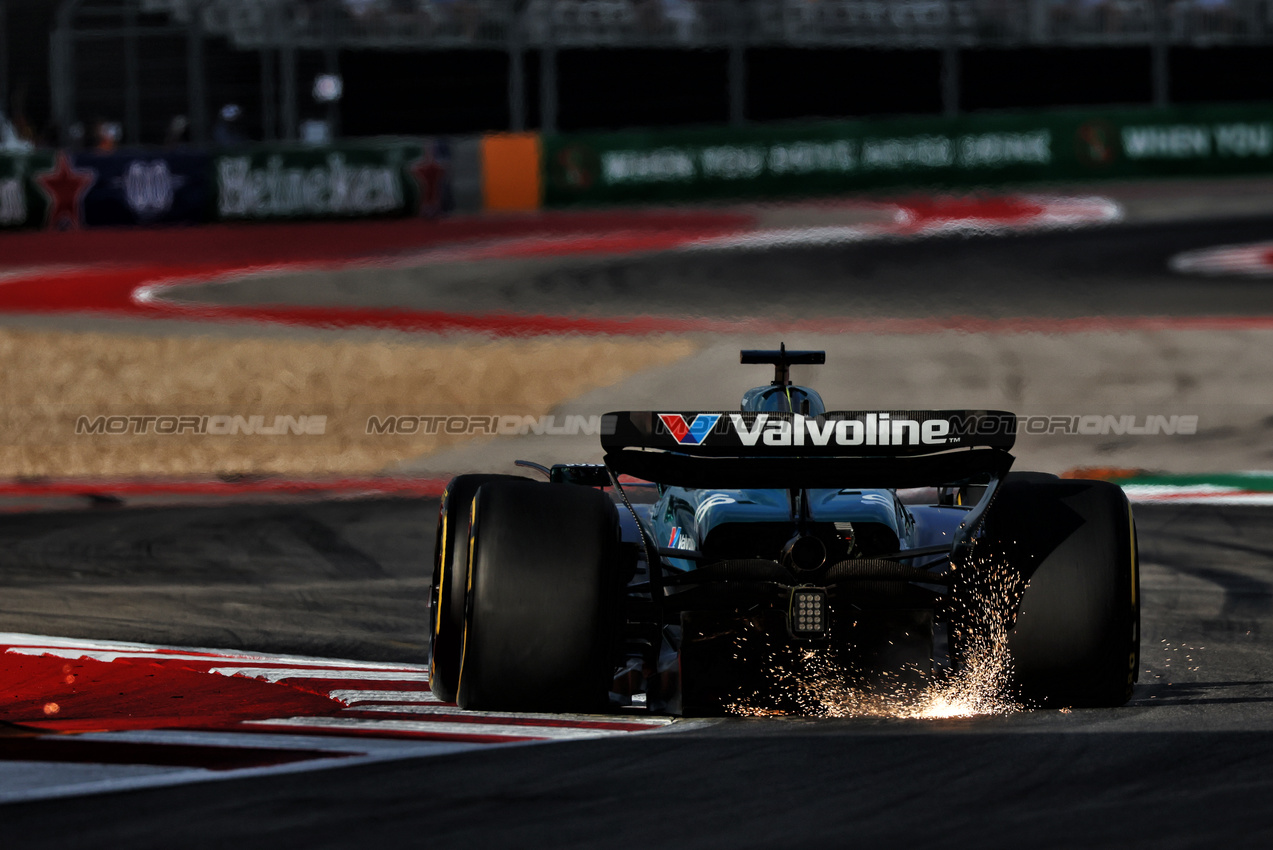 GP STATI UNITI, Lance Stroll (CDN) Aston Martin F1 Team AMR24 sends sparks flying.

18.10.2024. Formula 1 World Championship, Rd 19, United States Grand Prix, Austin, Texas, USA, Sprint Qualifiche Day

 - www.xpbimages.com, EMail: requests@xpbimages.com © Copyright: Coates / XPB Images