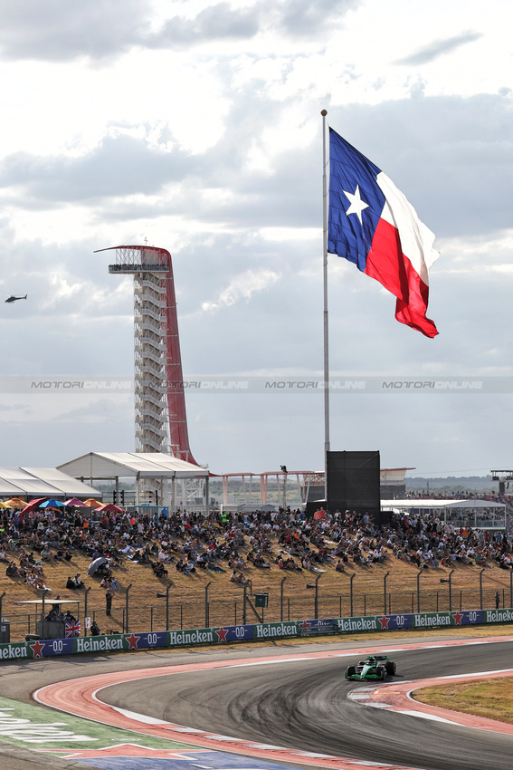 GP STATI UNITI, Zhou Guanyu (CHN) Sauber C44.

18.10.2024. Formula 1 World Championship, Rd 19, United States Grand Prix, Austin, Texas, USA, Sprint Qualifiche Day

- www.xpbimages.com, EMail: requests@xpbimages.com © Copyright: Bearne / XPB Images