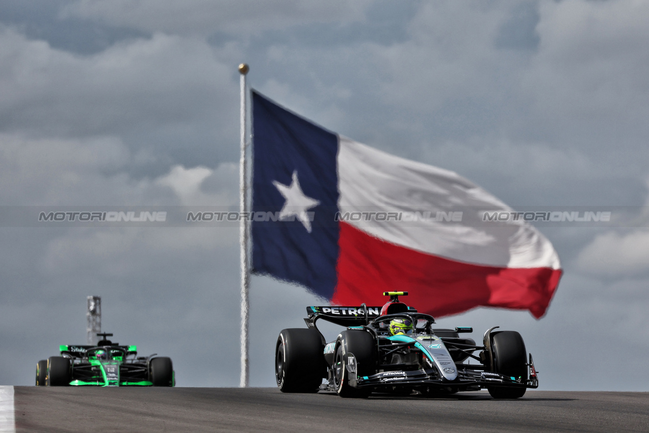 GP STATI UNITI, Lewis Hamilton (GBR) Mercedes AMG F1 W15.

18.10.2024. Formula 1 World Championship, Rd 19, United States Grand Prix, Austin, Texas, USA, Sprint Qualifiche Day

- www.xpbimages.com, EMail: requests@xpbimages.com © Copyright: Moy / XPB Images