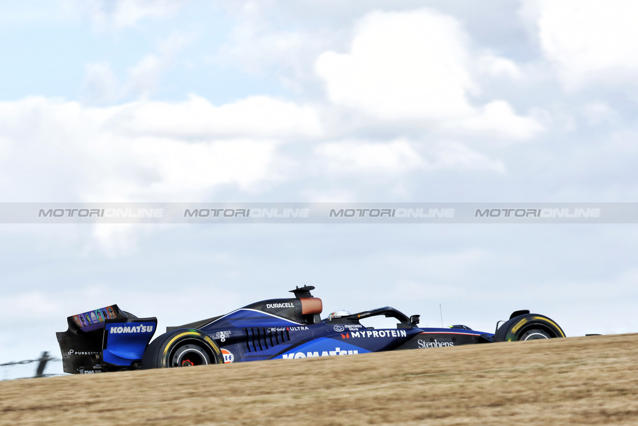 GP STATI UNITI, Alexander Albon (THA) Williams Racing FW46.

18.10.2024. Formula 1 World Championship, Rd 19, United States Grand Prix, Austin, Texas, USA, Sprint Qualifiche Day

- www.xpbimages.com, EMail: requests@xpbimages.com © Copyright: Bearne / XPB Images