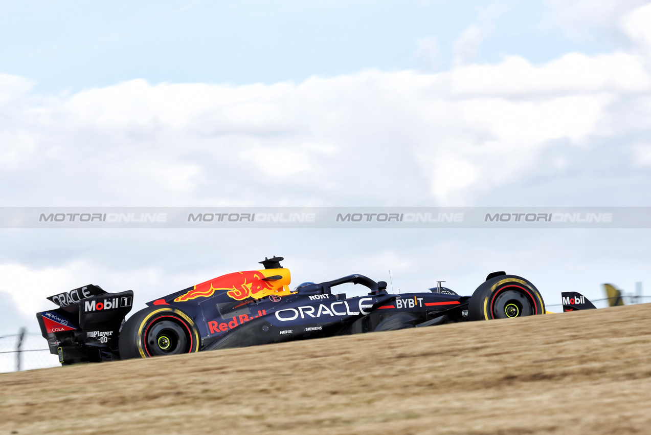 GP STATI UNITI, Max Verstappen (NLD) Red Bull Racing RB20.

18.10.2024. Formula 1 World Championship, Rd 19, United States Grand Prix, Austin, Texas, USA, Sprint Qualifiche Day

- www.xpbimages.com, EMail: requests@xpbimages.com © Copyright: Bearne / XPB Images