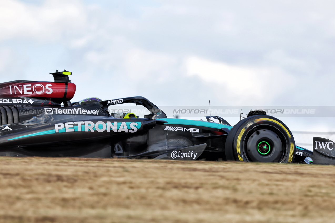 GP STATI UNITI, Lewis Hamilton (GBR) Mercedes AMG F1 W15.

18.10.2024. Formula 1 World Championship, Rd 19, United States Grand Prix, Austin, Texas, USA, Sprint Qualifiche Day

- www.xpbimages.com, EMail: requests@xpbimages.com © Copyright: Bearne / XPB Images