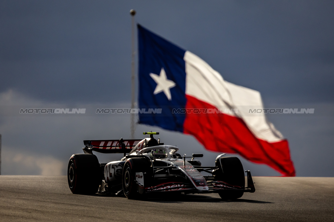 GP STATI UNITI, Nico Hulkenberg (GER) Haas VF-24.

18.10.2024. Formula 1 World Championship, Rd 19, United States Grand Prix, Austin, Texas, USA, Sprint Qualifiche Day

- www.xpbimages.com, EMail: requests@xpbimages.com © Copyright: Bearne / XPB Images