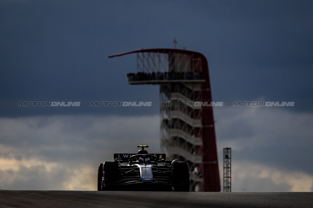 GP STATI UNITI, Franco Colapinto (ARG) Williams Racing FW46.

18.10.2024. Formula 1 World Championship, Rd 19, United States Grand Prix, Austin, Texas, USA, Sprint Qualifiche Day

- www.xpbimages.com, EMail: requests@xpbimages.com © Copyright: Bearne / XPB Images