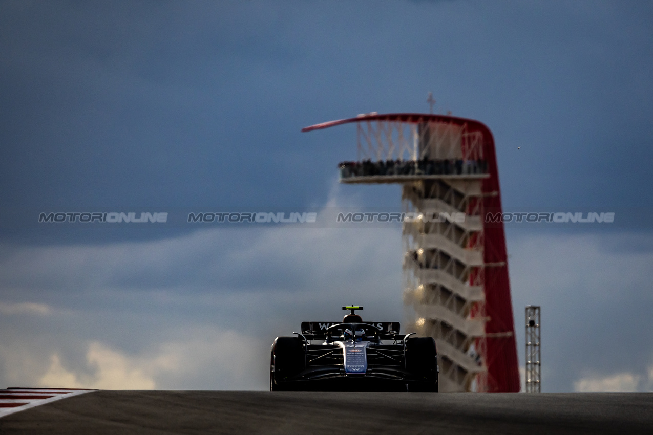 GP STATI UNITI, Franco Colapinto (ARG) Williams Racing FW46.

18.10.2024. Formula 1 World Championship, Rd 19, United States Grand Prix, Austin, Texas, USA, Sprint Qualifiche Day

- www.xpbimages.com, EMail: requests@xpbimages.com © Copyright: Bearne / XPB Images