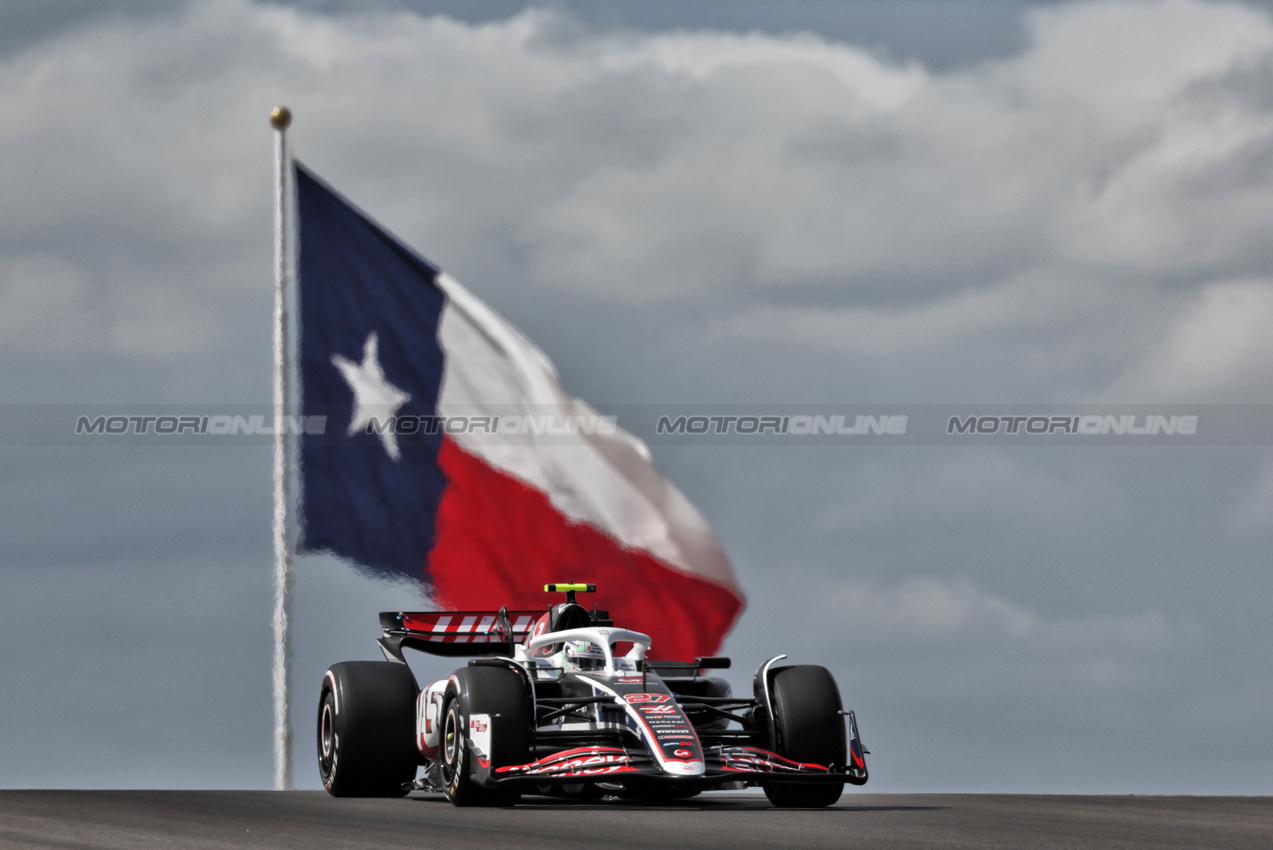 GP STATI UNITI, Nico Hulkenberg (GER) Haas VF-24.

18.10.2024. Formula 1 World Championship, Rd 19, United States Grand Prix, Austin, Texas, USA, Sprint Qualifiche Day

- www.xpbimages.com, EMail: requests@xpbimages.com © Copyright: Moy / XPB Images