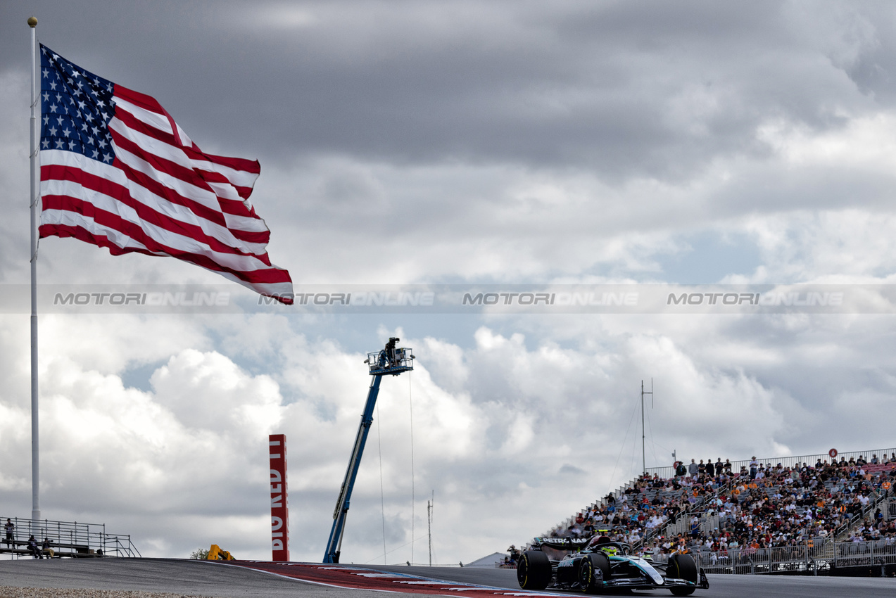 GP STATI UNITI, Lewis Hamilton (GBR) Mercedes AMG F1 W15.

18.10.2024. Formula 1 World Championship, Rd 19, United States Grand Prix, Austin, Texas, USA, Sprint Qualifiche Day

 - www.xpbimages.com, EMail: requests@xpbimages.com © Copyright: Rew / XPB Images