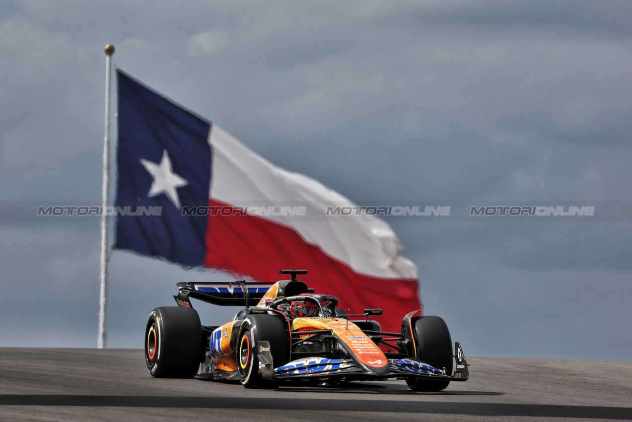 GP STATI UNITI, Esteban Ocon (FRA) Alpine F1 Team A524.

18.10.2024. Formula 1 World Championship, Rd 19, United States Grand Prix, Austin, Texas, USA, Sprint Qualifiche Day

- www.xpbimages.com, EMail: requests@xpbimages.com © Copyright: Moy / XPB Images