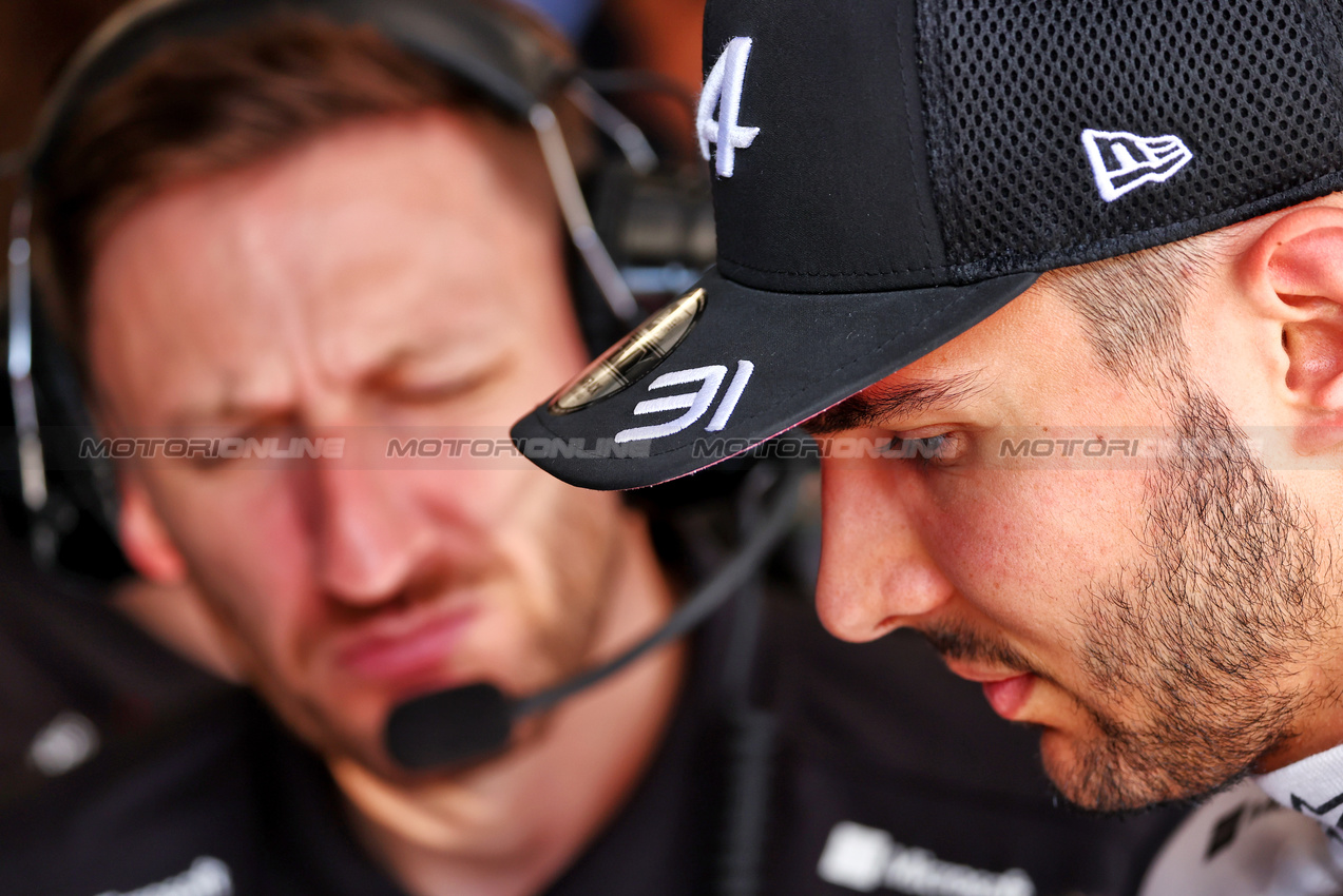 GP UNGHERIA, Esteban Ocon (FRA) Alpine F1 Team.

21.07.2024. Formula 1 World Championship, Rd 13, Hungarian Grand Prix, Budapest, Hungary, Gara Day.

 - www.xpbimages.com, EMail: requests@xpbimages.com © Copyright: Coates / XPB Images