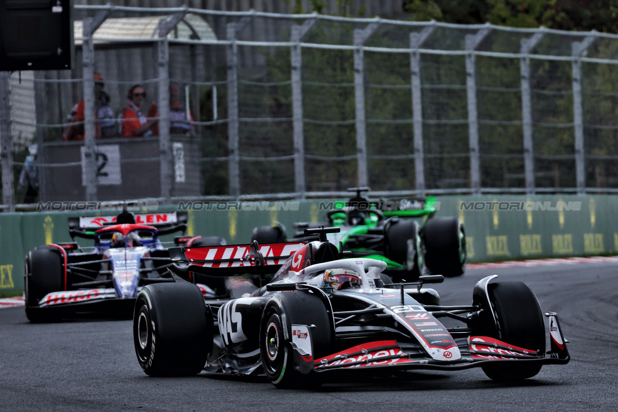 GP UNGHERIA, Kevin Magnussen (DEN) Haas VF-24.

21.07.2024. Formula 1 World Championship, Rd 13, Hungarian Grand Prix, Budapest, Hungary, Gara Day.

 - www.xpbimages.com, EMail: requests@xpbimages.com © Copyright: Coates / XPB Images