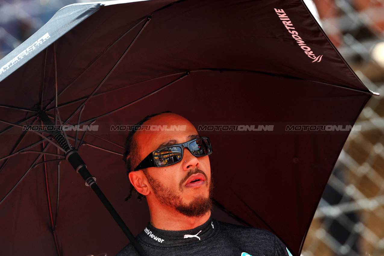 GP UNGHERIA, Lewis Hamilton (GBR) Mercedes AMG F1 on the grid.

21.07.2024. Formula 1 World Championship, Rd 13, Hungarian Grand Prix, Budapest, Hungary, Gara Day.

 - www.xpbimages.com, EMail: requests@xpbimages.com © Copyright: Coates / XPB Images