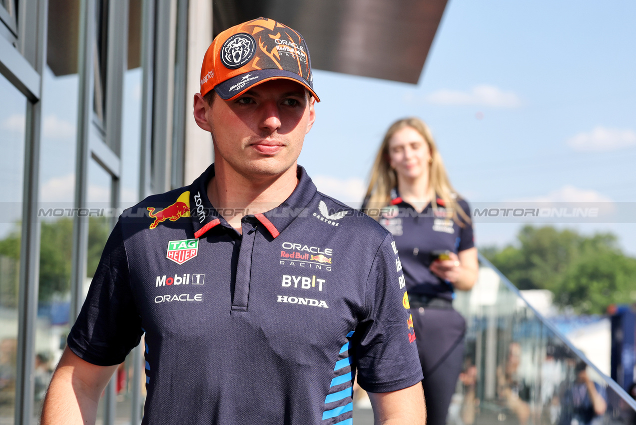 GP UNGHERIA, Max Verstappen (NLD) Red Bull Racing.

18.07.2024. Formula 1 World Championship, Rd 13, Hungarian Grand Prix, Budapest, Hungary, Preparation Day.

- www.xpbimages.com, EMail: requests@xpbimages.com © Copyright: Bearne / XPB Images