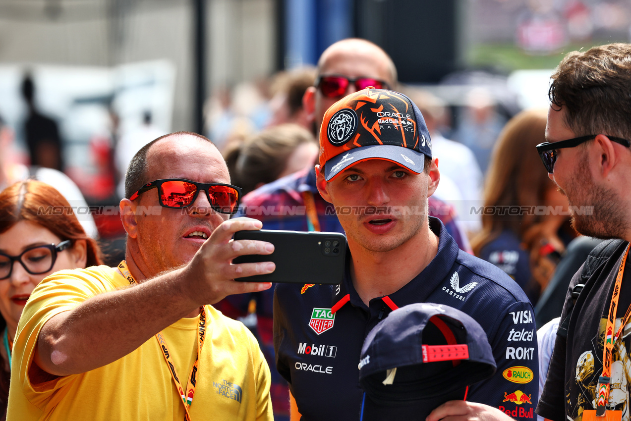 GP UNGHERIA, Max Verstappen (NLD) Red Bull Racing.

20.07.2024. Formula 1 World Championship, Rd 13, Hungarian Grand Prix, Budapest, Hungary, Qualifiche Day.

 - www.xpbimages.com, EMail: requests@xpbimages.com © Copyright: Coates / XPB Images