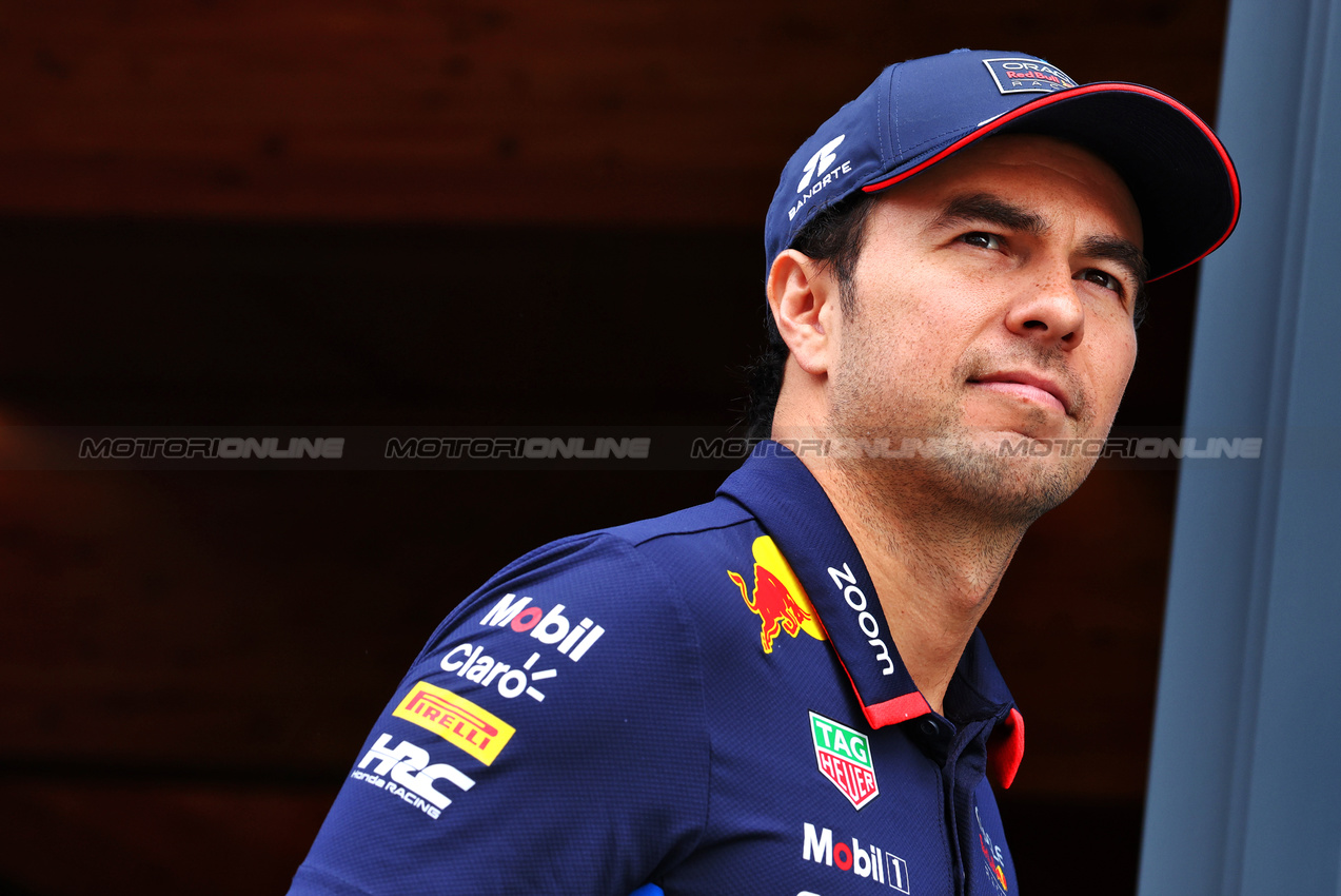 GP UNGHERIA, Sergio Perez (MEX) Red Bull Racing.

20.07.2024. Formula 1 World Championship, Rd 13, Hungarian Grand Prix, Budapest, Hungary, Qualifiche Day.

 - www.xpbimages.com, EMail: requests@xpbimages.com © Copyright: Coates / XPB Images
