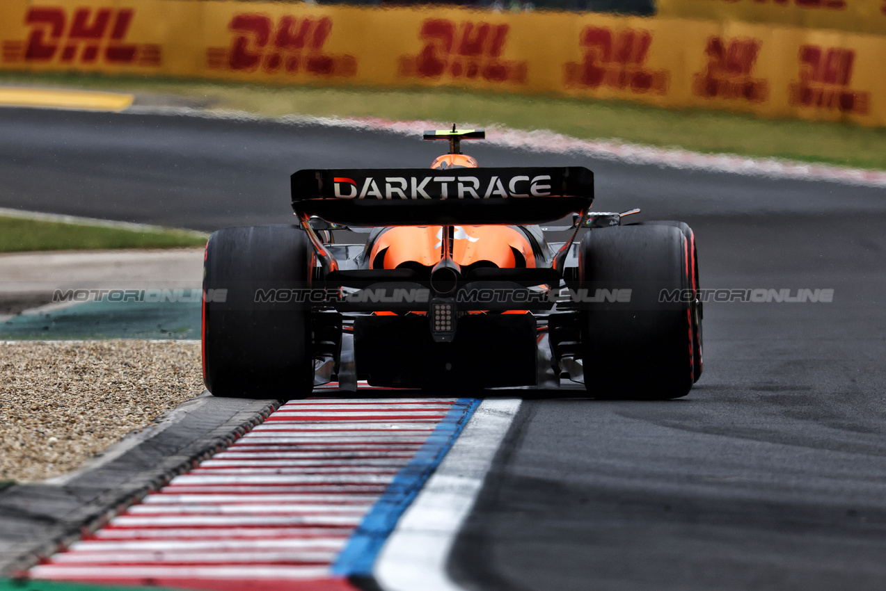 GP UNGHERIA, Lando Norris (GBR) McLaren MCL38.

20.07.2024. Formula 1 World Championship, Rd 13, Hungarian Grand Prix, Budapest, Hungary, Qualifiche Day.

- www.xpbimages.com, EMail: requests@xpbimages.com © Copyright: Charniaux / XPB Images
