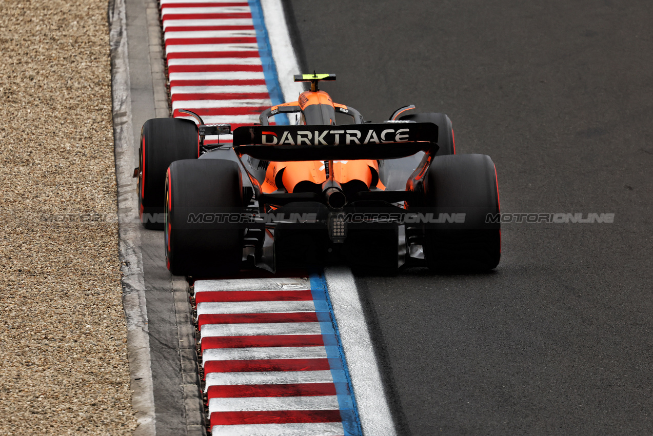 GP UNGHERIA, Lando Norris (GBR) McLaren MCL38.

20.07.2024. Formula 1 World Championship, Rd 13, Hungarian Grand Prix, Budapest, Hungary, Qualifiche Day.

- www.xpbimages.com, EMail: requests@xpbimages.com © Copyright: Charniaux / XPB Images