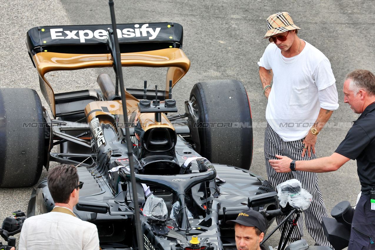 GP UNGHERIA, Brad Pitt (USA) Actor - APEX F1 film.

20.07.2024. Formula 1 World Championship, Rd 13, Hungarian Grand Prix, Budapest, Hungary, Qualifiche Day.

- www.xpbimages.com, EMail: requests@xpbimages.com © Copyright: Batchelor / XPB Images
