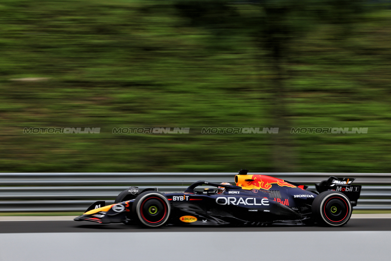 GP UNGHERIA, Max Verstappen (NLD) Red Bull Racing RB20.

20.07.2024. Formula 1 World Championship, Rd 13, Hungarian Grand Prix, Budapest, Hungary, Qualifiche Day.

- www.xpbimages.com, EMail: requests@xpbimages.com © Copyright: Charniaux / XPB Images