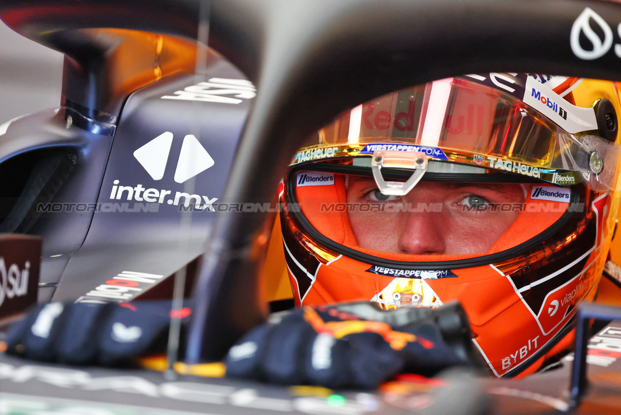 GP UNGHERIA, Max Verstappen (NLD) Red Bull Racing RB20.

19.07.2024. Formula 1 World Championship, Rd 13, Hungarian Grand Prix, Budapest, Hungary, Practice Day.

- www.xpbimages.com, EMail: requests@xpbimages.com © Copyright: Batchelor / XPB Images