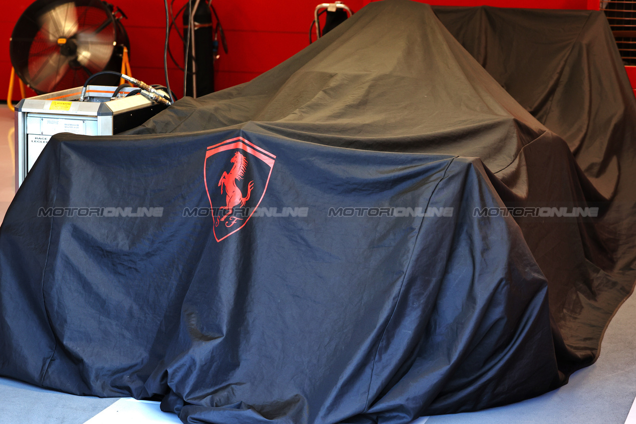 GP UNGHERIA, Ferrari SF-24 under wraps.

19.07.2024. Formula 1 World Championship, Rd 13, Hungarian Grand Prix, Budapest, Hungary, Practice Day.

 - www.xpbimages.com, EMail: requests@xpbimages.com © Copyright: Coates / XPB Images