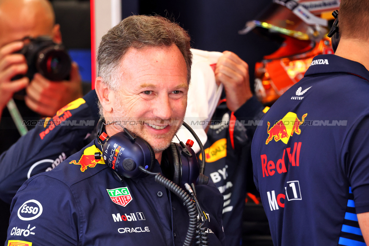 GP UNGHERIA, Christian Horner (GBR) Red Bull Racing Team Principal.

19.07.2024. Formula 1 World Championship, Rd 13, Hungarian Grand Prix, Budapest, Hungary, Practice Day.

- www.xpbimages.com, EMail: requests@xpbimages.com © Copyright: Batchelor / XPB Images
