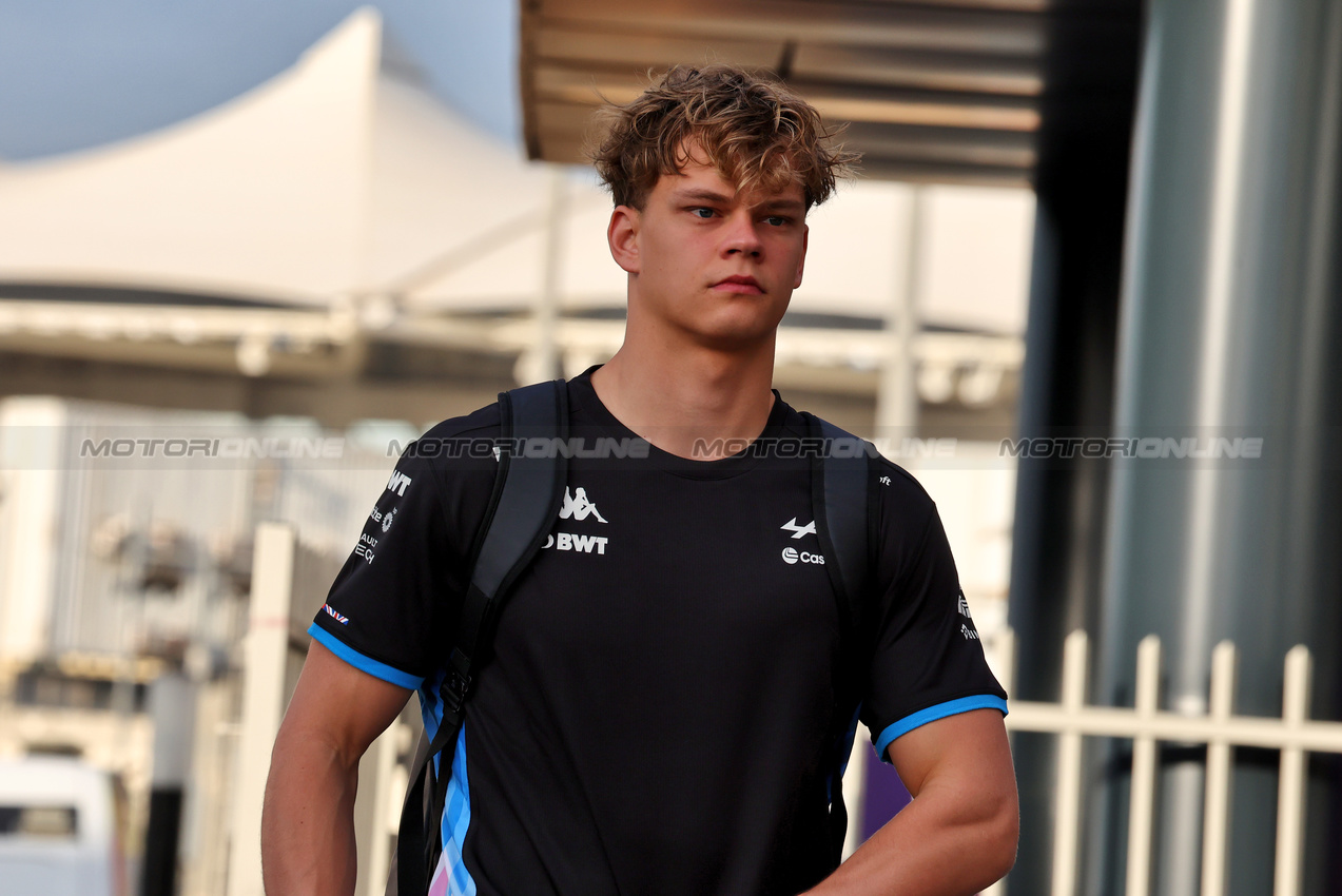 TEST ABU DHABI