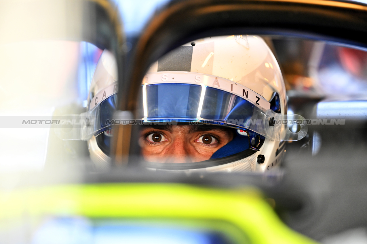 TEST ABU DHABI, Carlos Sainz Jr (ESP) Williams Racing FW46.

10.12.2024. Formula 1 Testing, Yas Marina Circuit, Abu Dhabi, Tuesday.

- www.xpbimages.com, EMail: requests@xpbimages.com © Copyright: Price / XPB Images