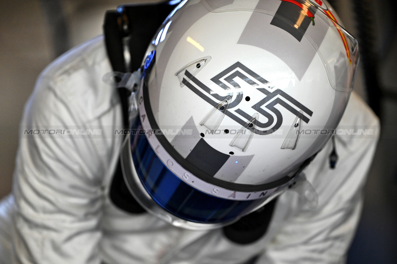 TEST ABU DHABI, Carlos Sainz Jr (ESP) Williams Racing.

10.12.2024. Formula 1 Testing, Yas Marina Circuit, Abu Dhabi, Tuesday.

- www.xpbimages.com, EMail: requests@xpbimages.com © Copyright: Price / XPB Images