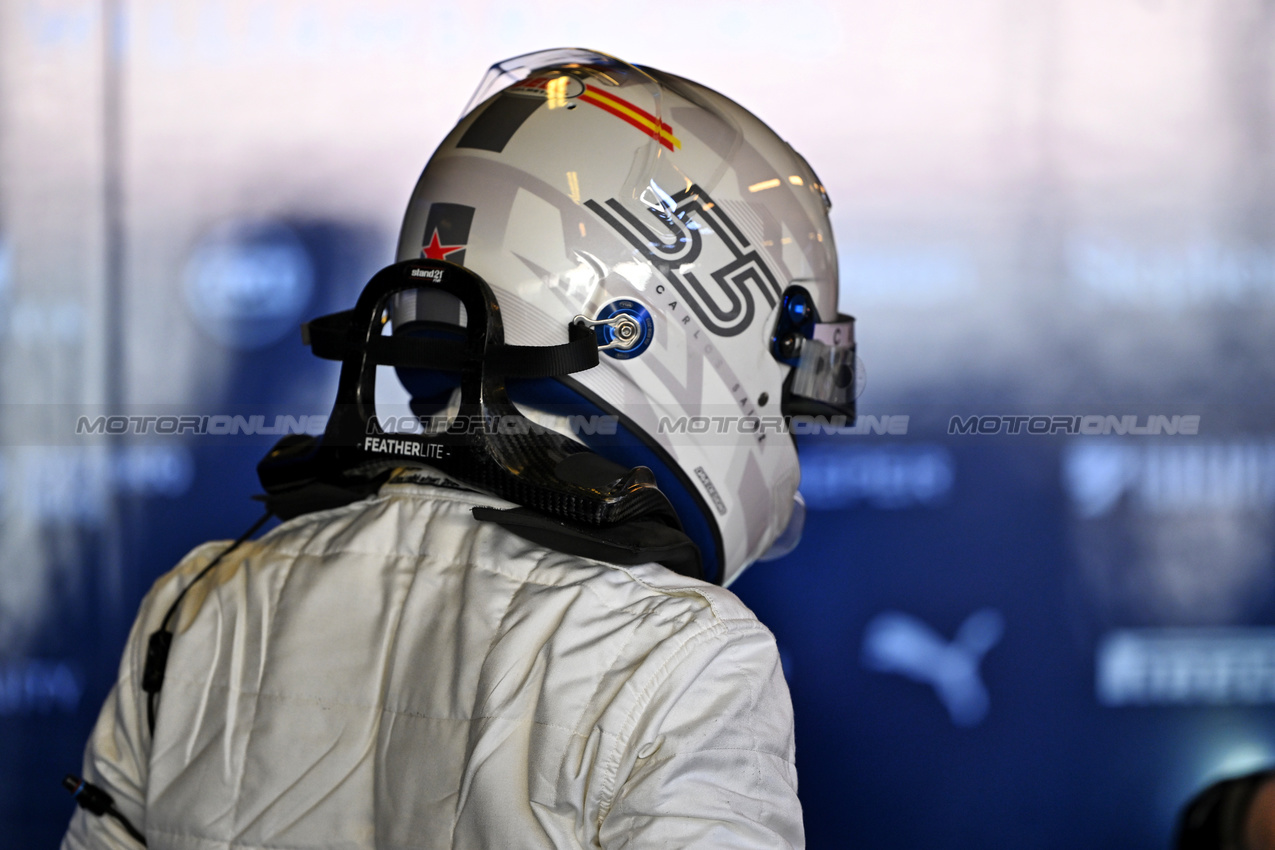 TEST ABU DHABI, Carlos Sainz Jr (ESP) Williams Racing.

10.12.2024. Formula 1 Testing, Yas Marina Circuit, Abu Dhabi, Tuesday.

- www.xpbimages.com, EMail: requests@xpbimages.com © Copyright: Price / XPB Images