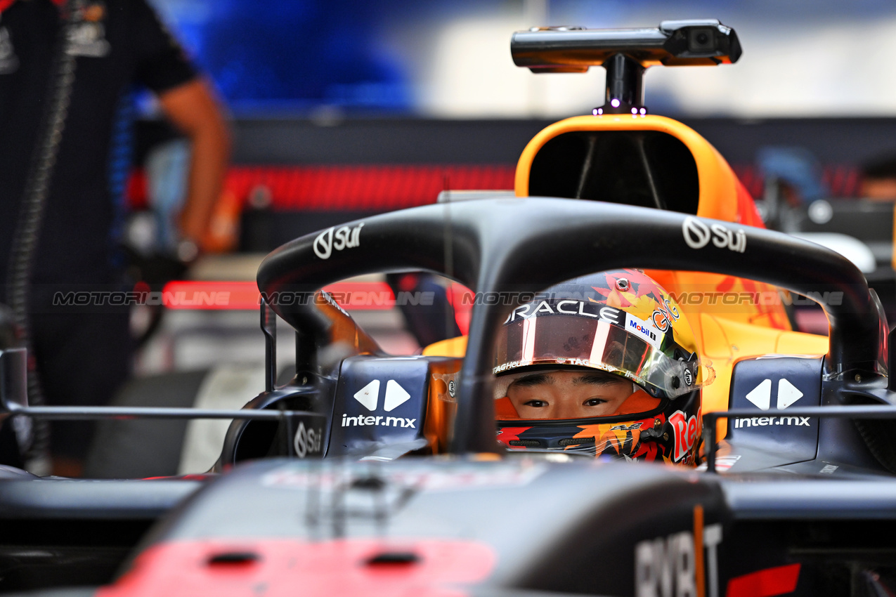 TEST ABU DHABI, Yuki Tsunoda (JPN) Red Bull Racing RB20.

10.12.2024. Formula 1 Testing, Yas Marina Circuit, Abu Dhabi, Tuesday.

- www.xpbimages.com, EMail: requests@xpbimages.com © Copyright: Price / XPB Images