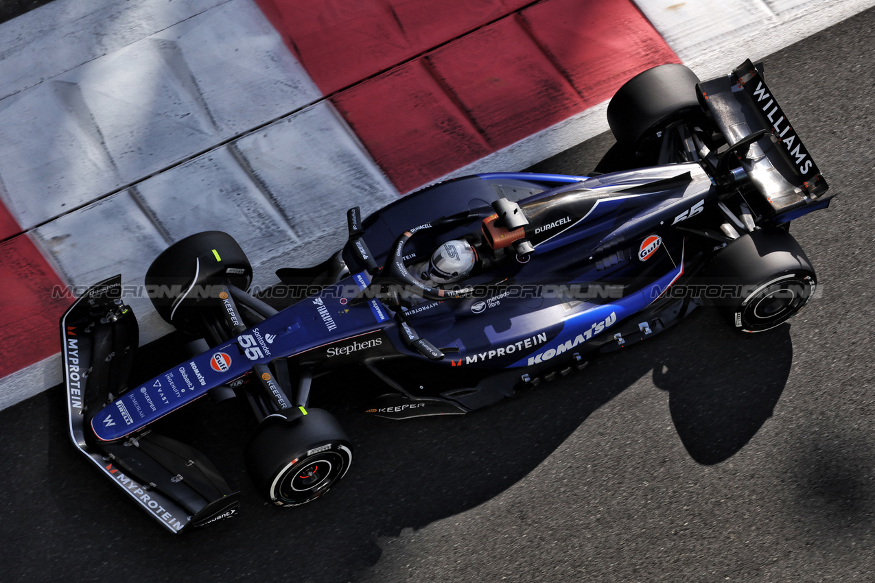 TEST ABU DHABI, Carlos Sainz Jr (ESP) Williams Racing FW46.

10.12.2024. Formula 1 Testing, Yas Marina Circuit, Abu Dhabi, Tuesday.

- www.xpbimages.com, EMail: requests@xpbimages.com © Copyright: Bearne / XPB Images