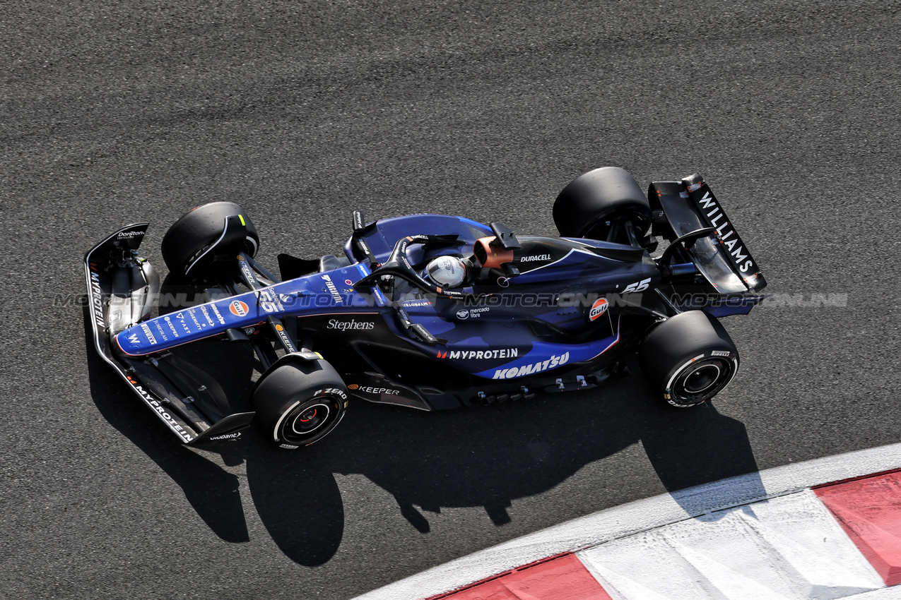 TEST ABU DHABI, Carlos Sainz Jr (ESP) Williams Racing FW46.

10.12.2024. Formula 1 Testing, Yas Marina Circuit, Abu Dhabi, Tuesday.

- www.xpbimages.com, EMail: requests@xpbimages.com © Copyright: Bearne / XPB Images