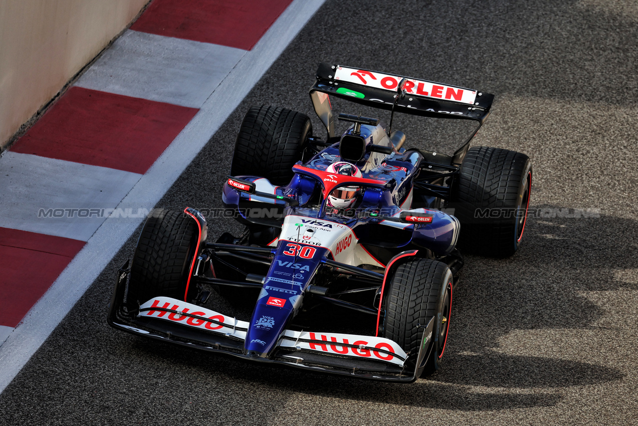 TEST ABU DHABI